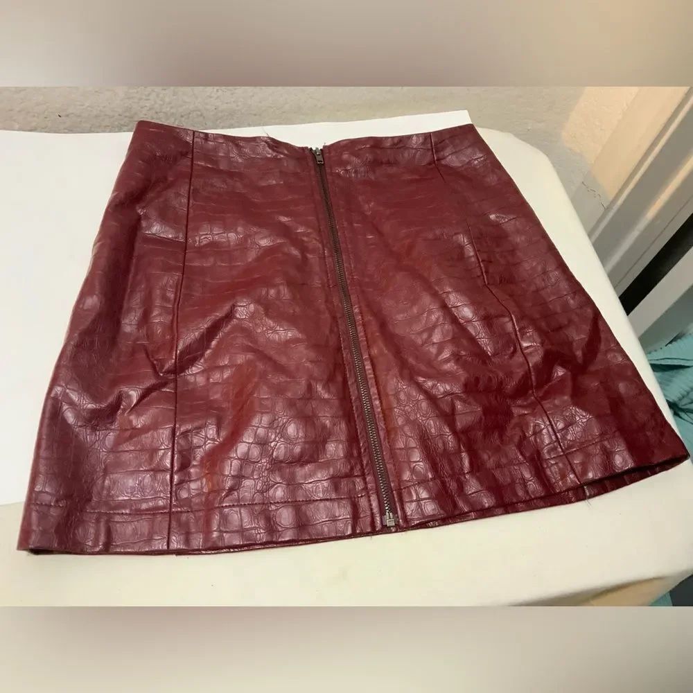 Sans Souci faux leather pencil skirt size S